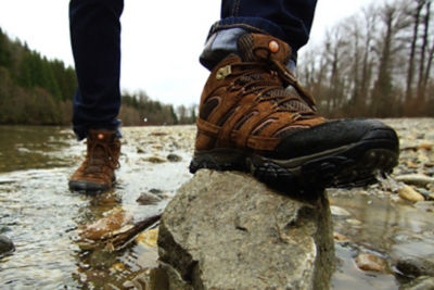 How to Waterproof Boots for Hiking