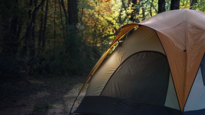 A tent in the campground 