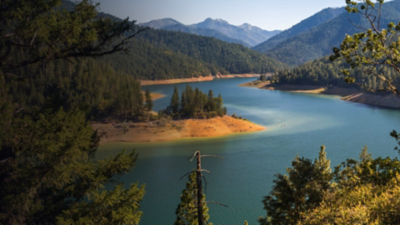 View from above in golden hour at Applegate Lake in Oregon