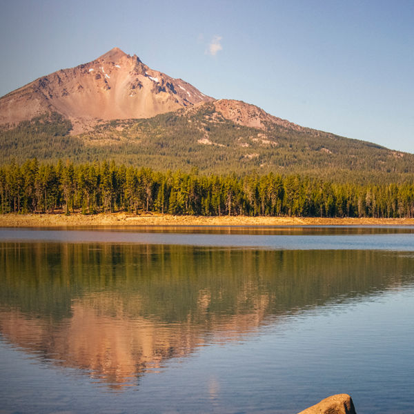 A view of Mount Mcgloughlin part of the Cascade Chain in Oregon State