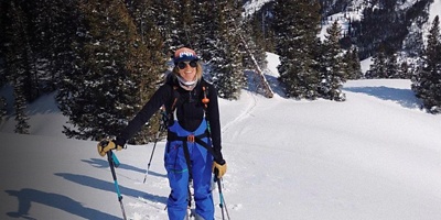 A portrait of Anna Callaghan while skiing