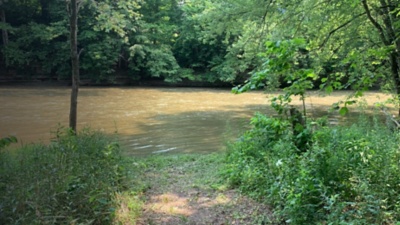 A paddling drop in spot at Sycamore Run Park