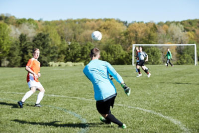 Football/Soccer: Attacking with width (Technical: Crossing