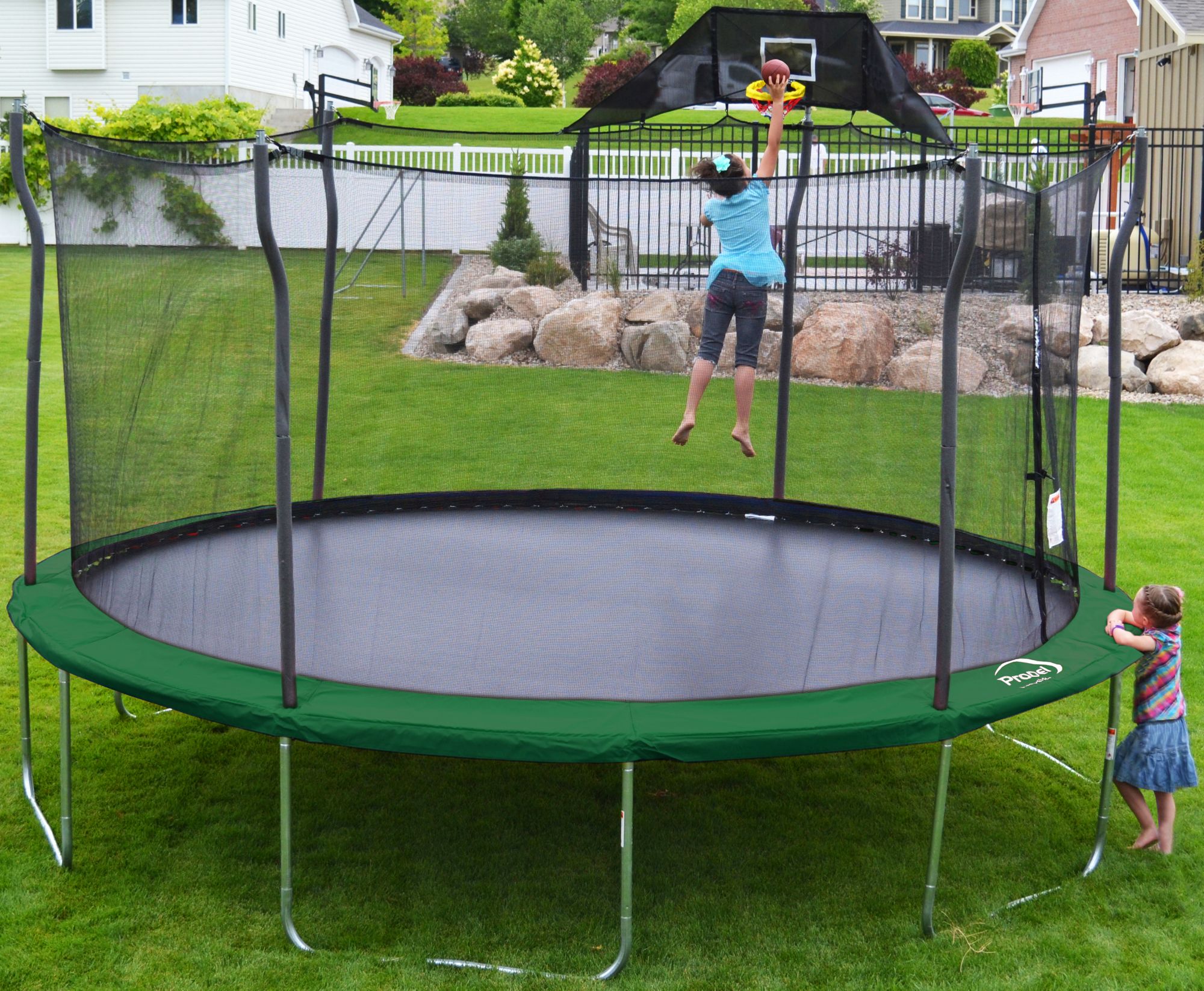 Propel Trampolines 15' Round Trampoline and Detachable Basketball Hoop, Mister and Enclosure - Green
