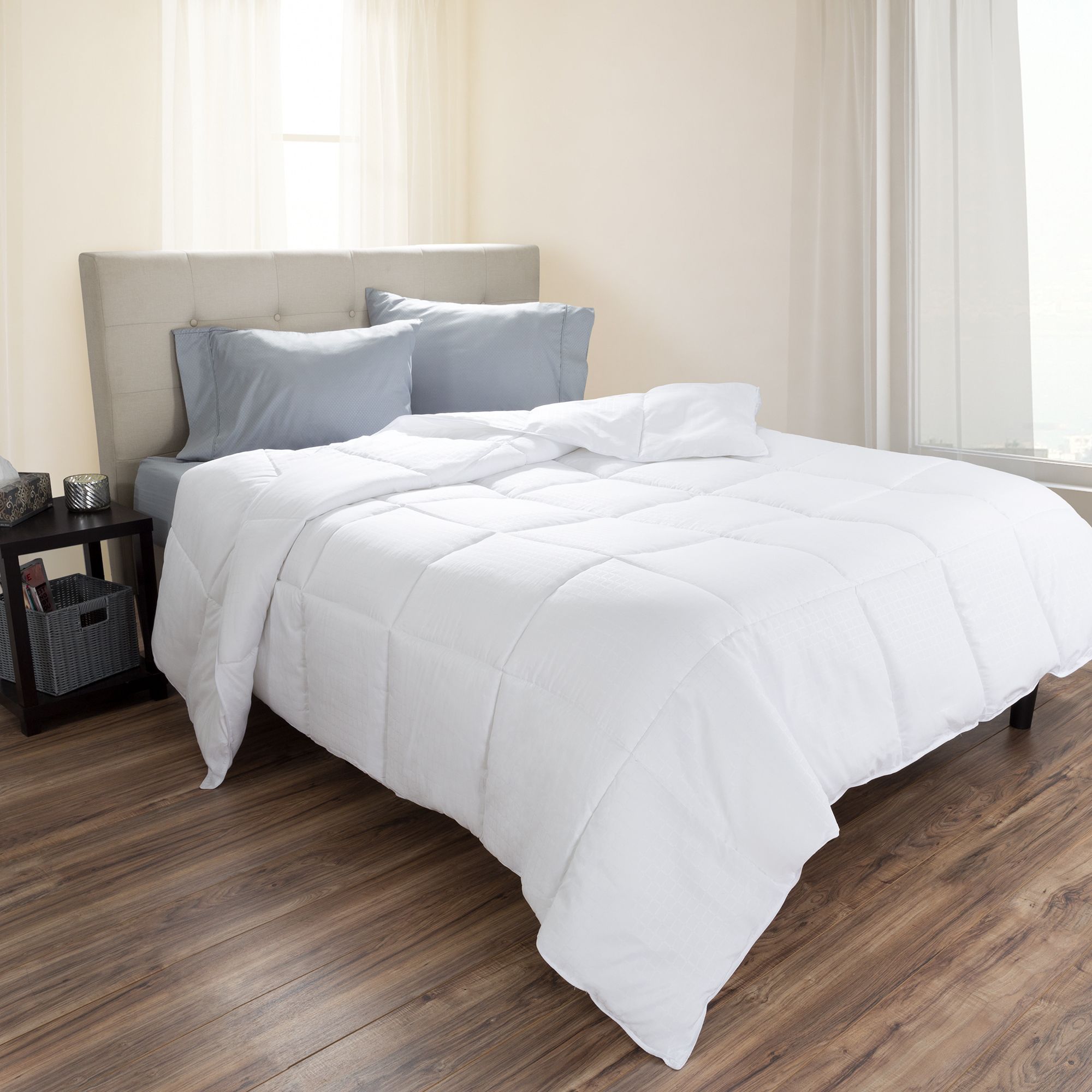 Lavish Home Twin-Size Ultra Soft Alternative Comforter - White