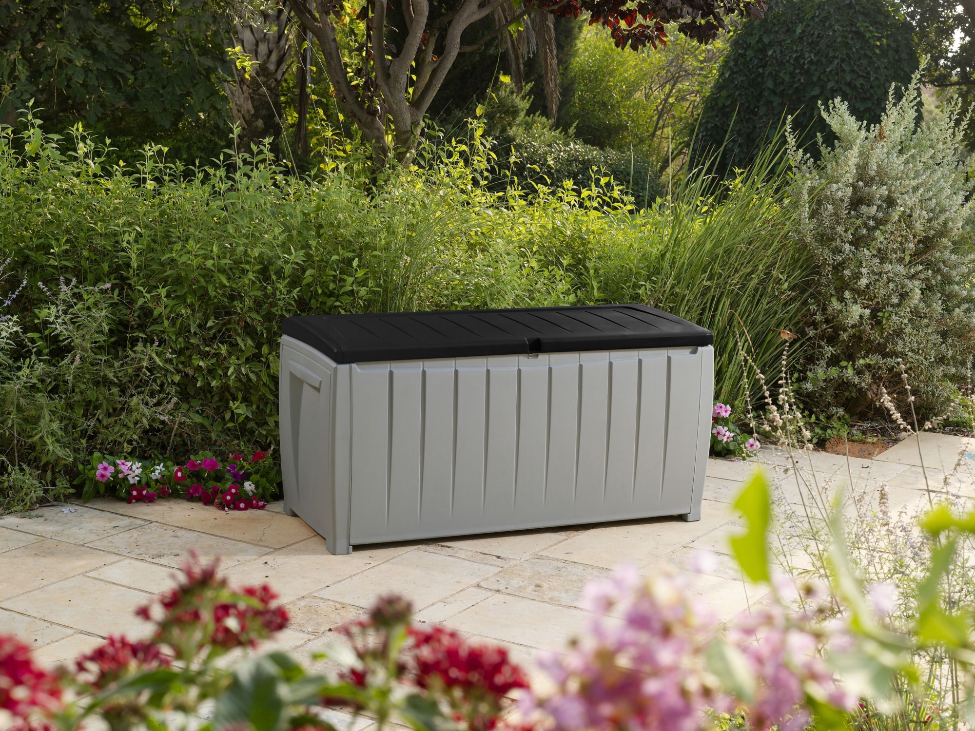 Keter Novel 90-Gal. Deck Box - Gray