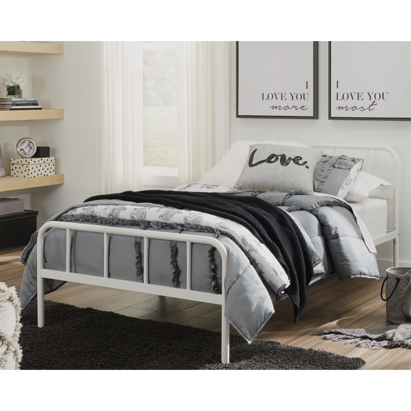 Trentlore Twin Platform Bed - White