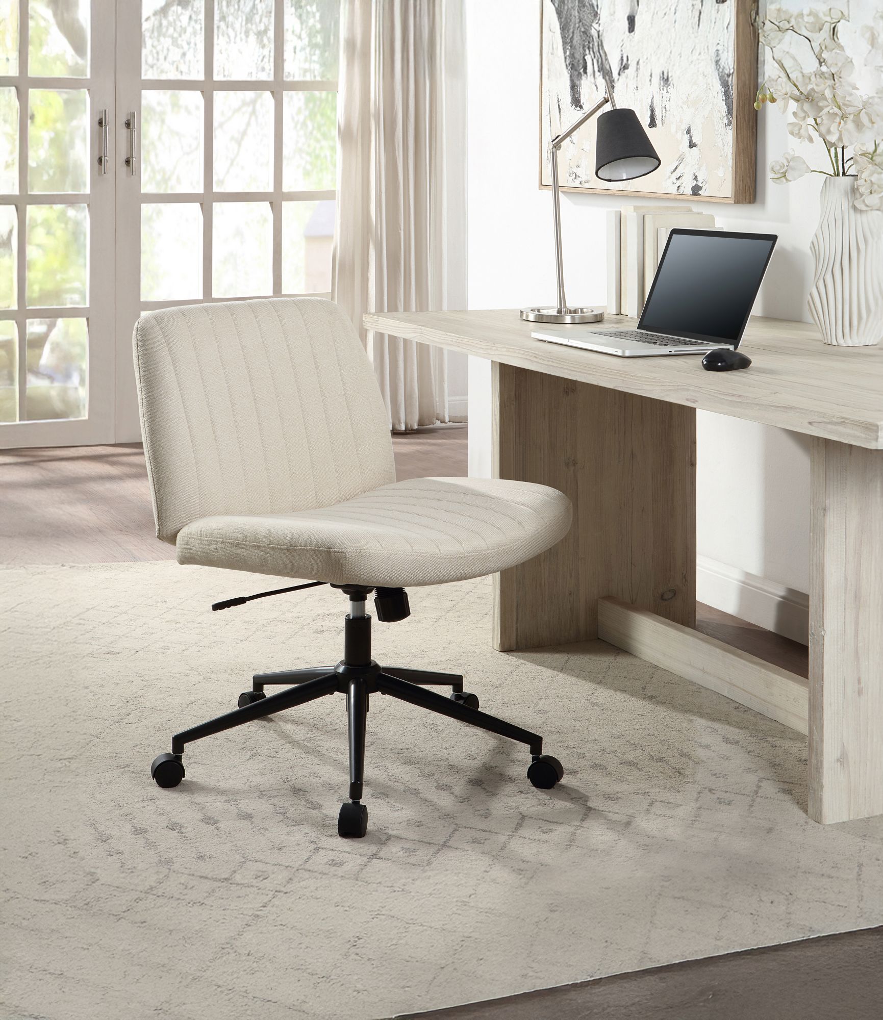 Berkley Jensen Extra Wide Home Office Desk Chair - Beige