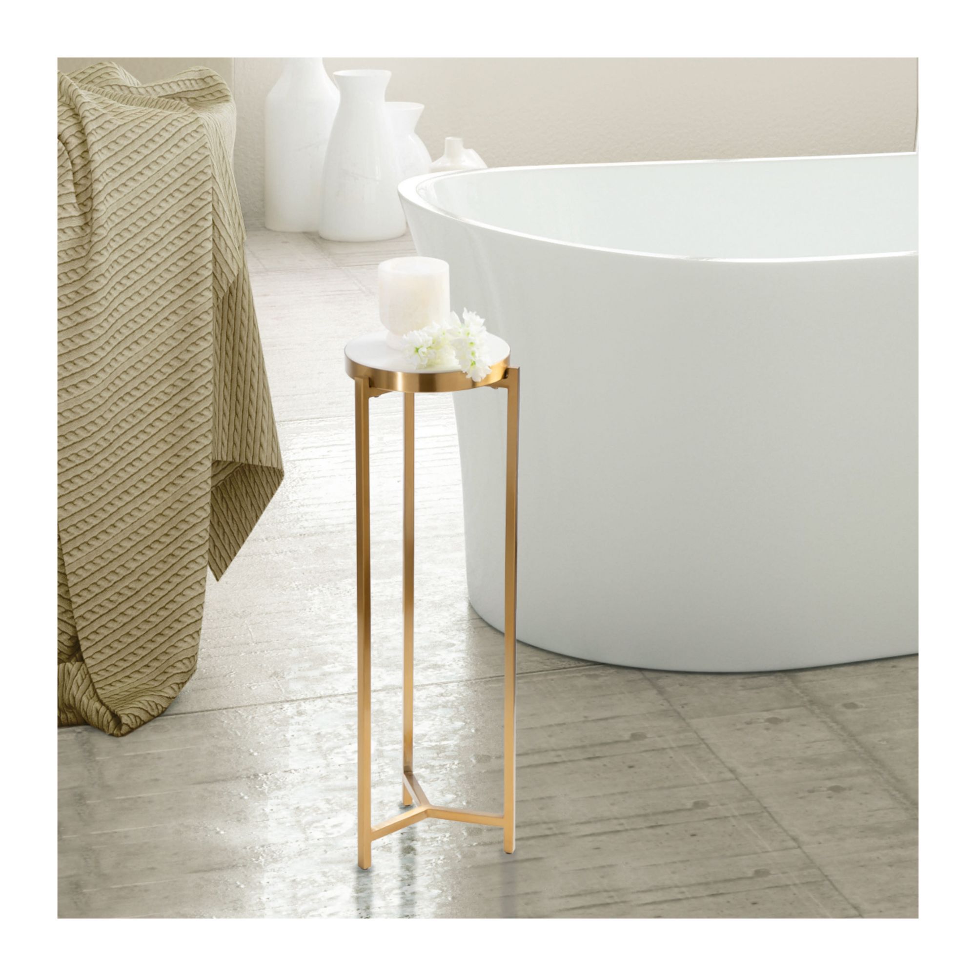 Kate and Laurel Aguilar Modern Drink Table - White and Gold