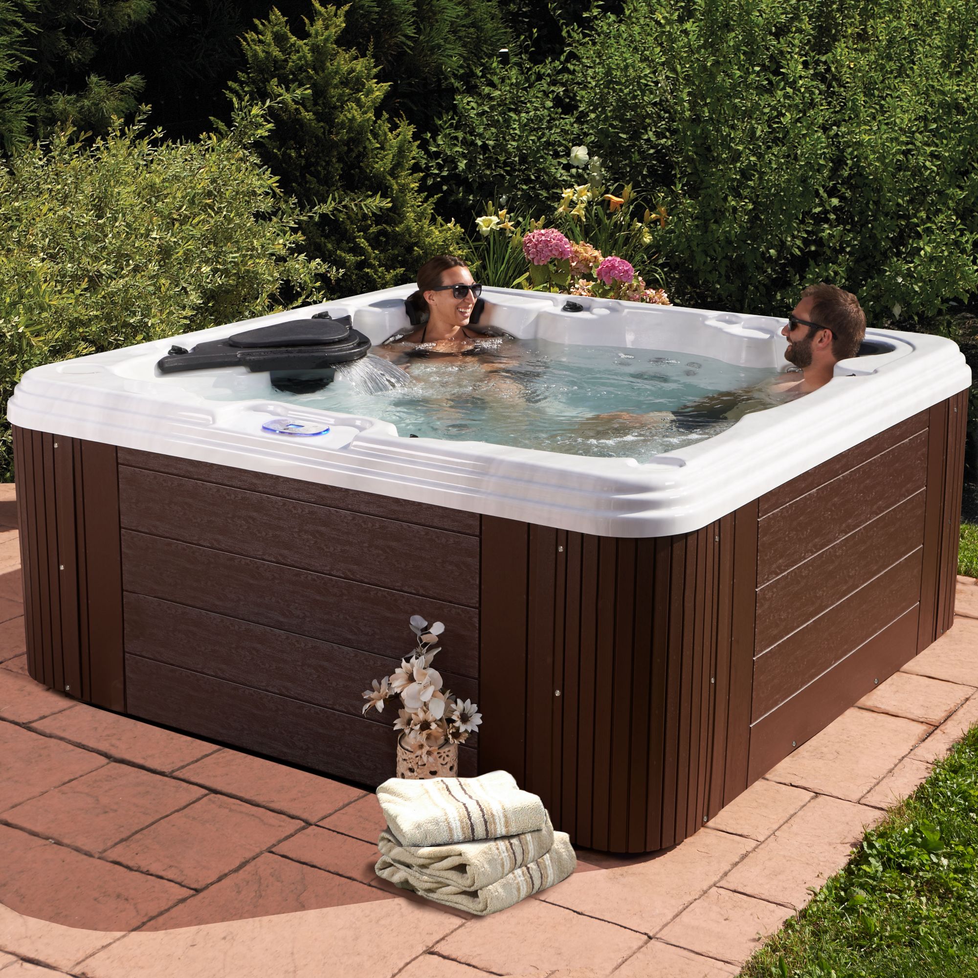 Celestial Spas Villa 7-Person 60-Jet Acrylic Hot Tub - White/Silver Marble