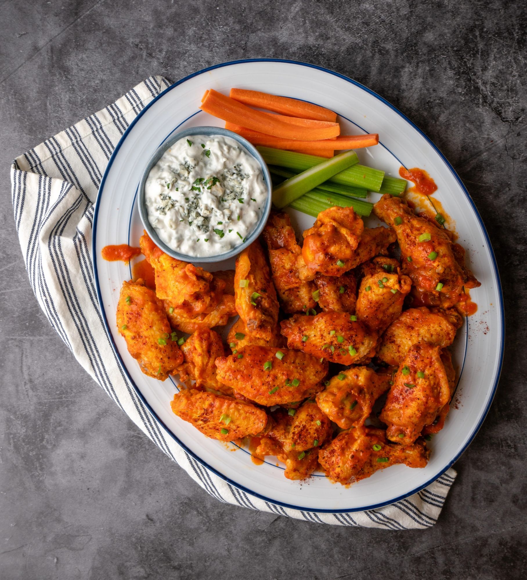 Buffalo Chicken Wings & Blue Cheese Dip