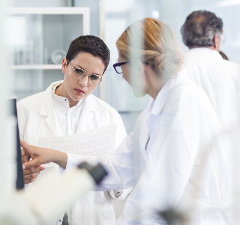 Comparison: How integrating lab data helps answer the strategic questions needed to prove a drug's value